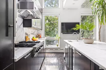 262 W 25th Street, New York City, NY 10001 - Photo 3
