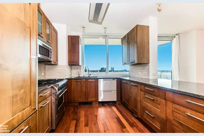 640 W 237th Street #10A, New York City, NY 10463 - Photo 9