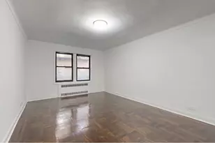 221 E 18th St, New York City, NY 11226 - Photo 5