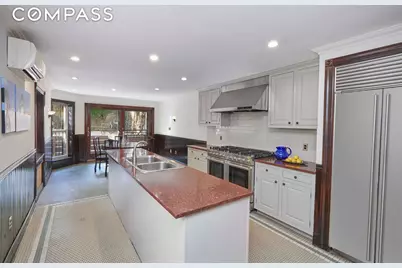 246 Gates Avenue, New York City, NY 11238 - Photo 11