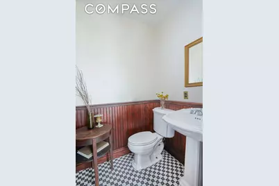 246 Gates Avenue, New York City, NY 11238 - Photo 9