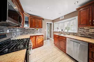 173-73 Croydon Rd, New York City, NY 11432 - Photo 7