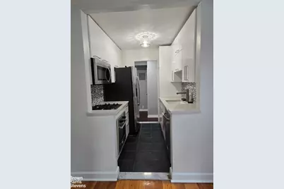 67-12 Yellowstone Boulevard #C12, New York City, NY 11375 - Photo 5
