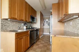 75 Henry St, New York City, NY 11201 - Photo 11