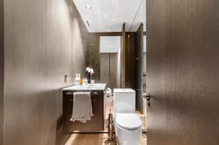 460 W 42nd St, New York City, NY 10036 - Photo 17