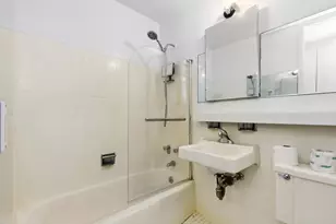 300 E 33rd St, New York City, NY 10016 - Photo 5