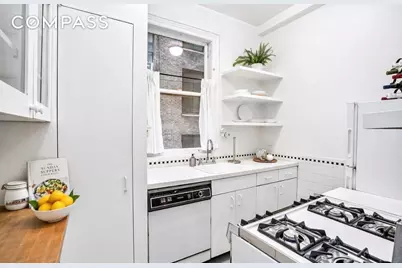 1060 Park Avenue #3A, New York City, NY 10128 - Photo 3