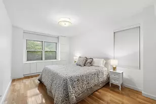 310 E 49th St, New York City, NY 10017 - Photo 5