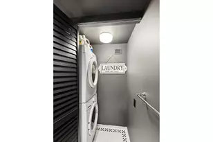 240 Centre St, New York City, NY 10013 - Photo 9