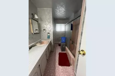 10567 Flatlands 7th Street, New York City, NY 11236 - Photo 9