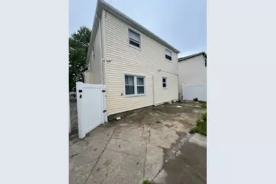 10567 Flatlands 7th Street, New York City, NY 11236 - Photo 11