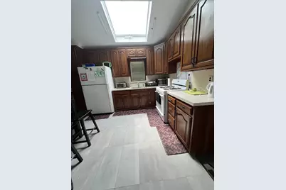 10561 Flatlands 7th Street, New York City, NY 11236 - Photo 5