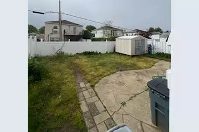 10561 Flatlands 7th Street, New York City, NY 11236 - Photo 11