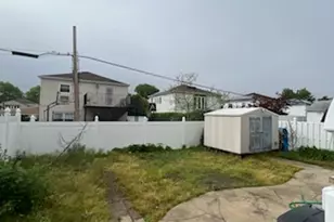 10561 Flatlands 7th St, New York City, NY 11236 - Photo 11