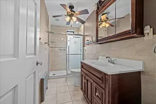 128-19 Newport Ave, New York City, NY 11694 - Photo 7