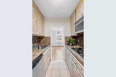 400 E 17th Street #608, New York City, NY 11226 - Photo 7