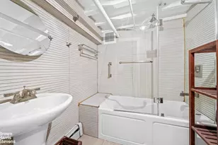 319 MacDonough St, New York City, NY 11233 - Photo 17