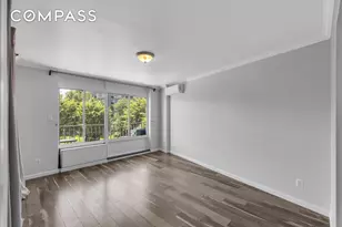 25-40 Shore Blvd, New York City, NY 11102 - Photo 11