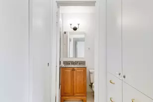 305 E 40th St, New York City, NY 10016 - Photo 13