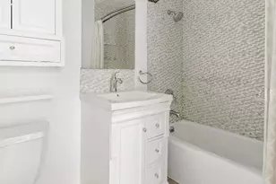 310 E 46th St, New York City, NY 10017 - Photo 7