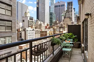45 W 54th St, New York City, NY 10019 - Photo 17