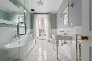 29 Garden Pl, New York City, NY 11201 - Photo 11