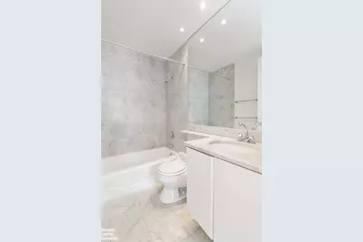 300 E 85th Street #505, New York City, NY 10028 - Photo 5