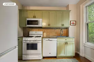 390 Pacific St, New York City, NY 11217 - Photo 11