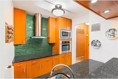 245 E 93rd Street #5LM, New York, NY 10128 - Photo 3