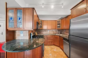 111 Hicks St, New York City, NY 11201 - Photo 5