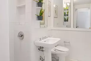 419 E 57th St, New York City, NY 10022 - Photo 9