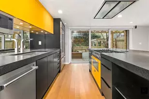 245 W 24th St, New York, NY 10011 - Photo 5