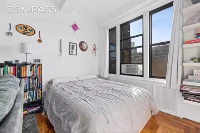 225 Central Park W #619, New York City, NY 10024 - Photo 3