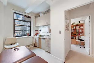 115 E 61st St, New York City, NY 10065 - Photo 5