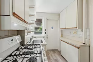 40-21 48th St, New York City, NY 11104 - Photo 9