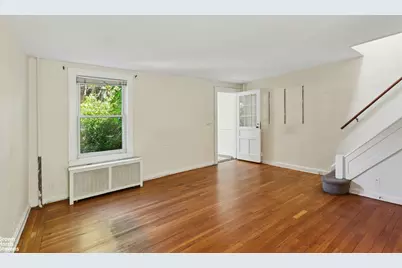 40-21 48th Street, New York City, NY 11104 - Photo 5