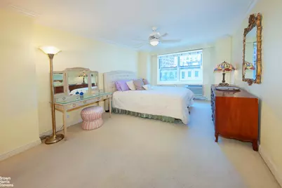 300 E 71st Street #6M, New York City, NY 10021 - Photo 5