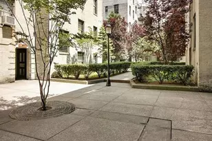 21-48 35th St, New York City, NY 11105 - Photo 7