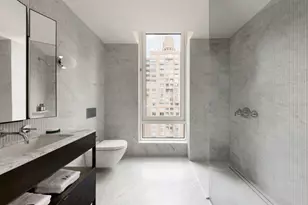 135 E 47th St, New York City, NY 10017 - Photo 7