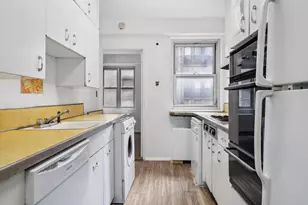 24 Central Park S, New York City, NY 10019 - Photo 9