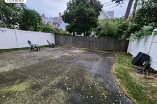 1023 Beverley Rd, New York City, NY 11218 - Photo 19