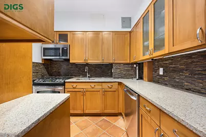 135 W 79th Street #1D, New York City, NY 10024 - Photo 5