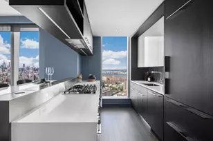 252 South St, New York City, NY 10002 - Photo 5