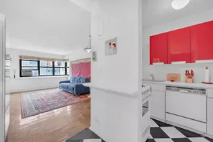 11 E 87th St, New York City, NY 10128 - Photo 3