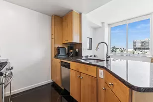 4-74 48th Ave, New York City, NY 11109 - Photo 7