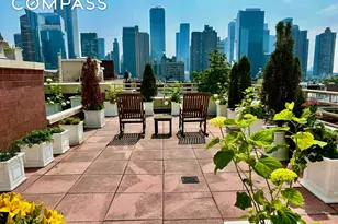 393 W 49th St, New York City, NY 10019 - Photo 17