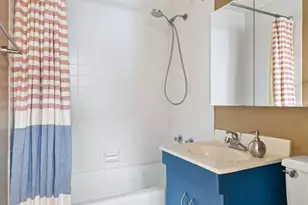 595 Main St, New York, NY 10044 - Photo 7