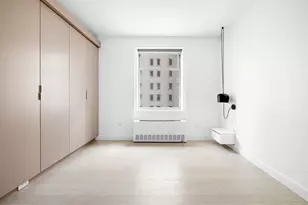 100 W 58th St, New York City, NY 10019 - Photo 5