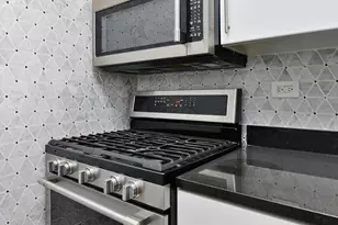 330 E 38th St, New York City, NY 10016 - Photo 5