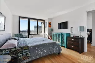 330 E 38th St, New York City, NY 10016 - Photo 11